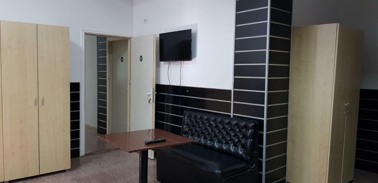 Hotel Dnd-X Pančevo Exteriér fotografie